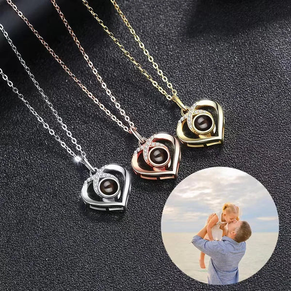 ExquisiteProjection Necklace Customized Ppersonalized Photo Heart Pendant Suitable For GivingValentine's Day Commemorative Gifts