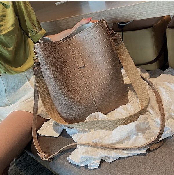 Ansloth Crocodile Crossbody Bag For Women Shoulder Bag Brand Designer Women Bags Luxury PU Leather Bag Bucket Bag Handbag HPS405 ZopiStyle